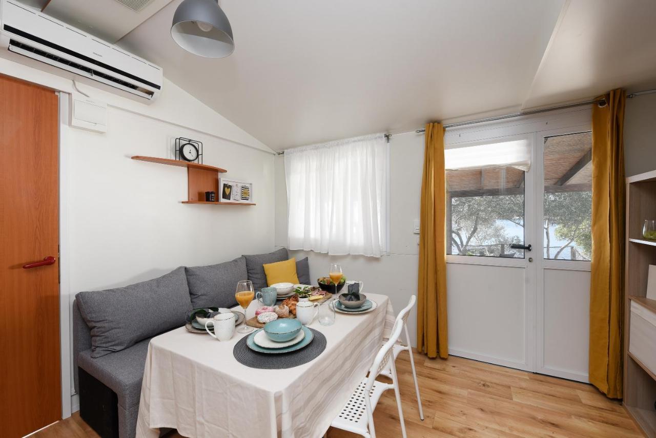 Mia Mobile Home With Jacuzzi Ždrelac Exterior foto
